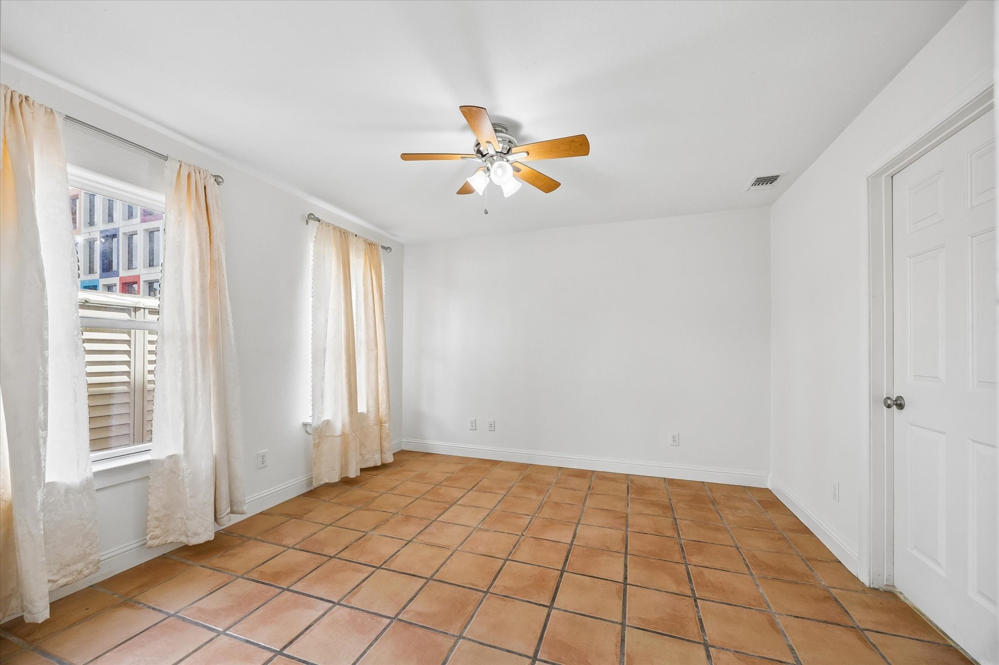 4011 Garrott Street Houston, TX 77006 - Photo 3 of 19 a view of an empty room