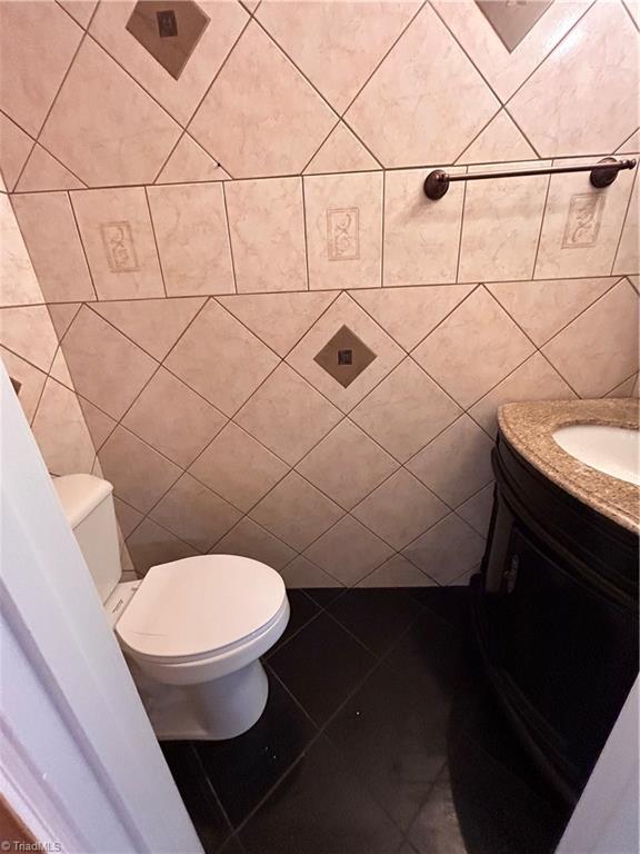 203 Northpoint Avenue, Unit J High Point, NC 27262 - Photo 10 of 19