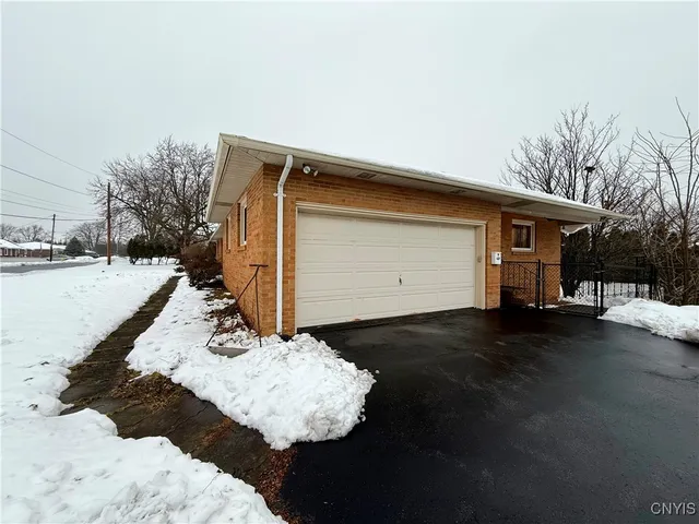 $380,000 | 61 Hardwicke Drive, Geddes, NY 13209