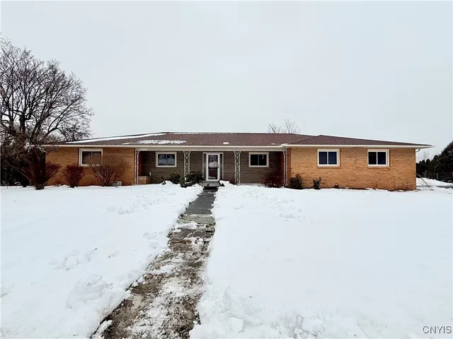 $380,000 | 61 Hardwicke Drive, Geddes, NY 13209