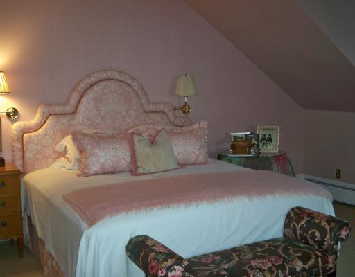 83 Ocean Avenue, Unit 6 Newport, RI 02840 - Photo 6 of 11 Master Bedroom.
