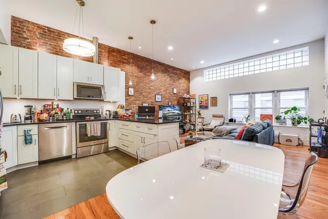 $3,650 | 311 1st Street, Unit 2B, Hoboken, NJ 07030