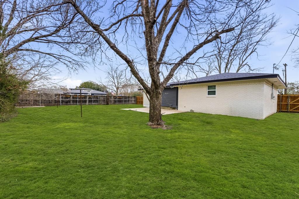 544 West Bethel Road Coppell, TX 75019 - Photo 11 of 19 a house view with a garden space