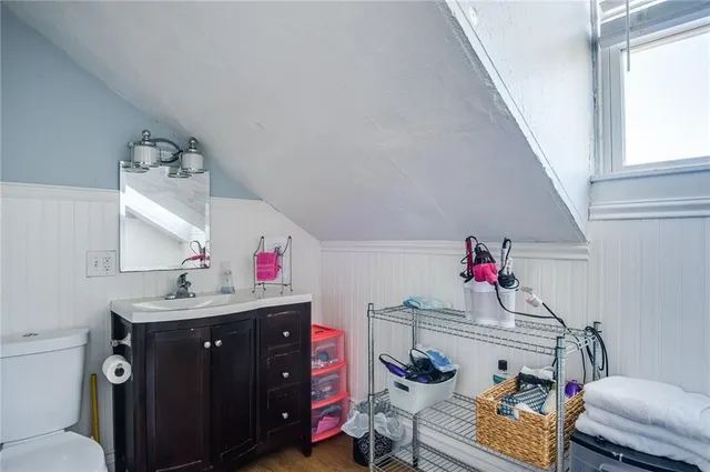 $3,100 | 1 Lucas Avenue, Newport, RI 02840