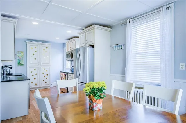 $3,100 | 1 Lucas Avenue, Newport, RI 02840