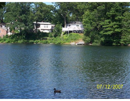 8 Huntington Road Shrewsbury, MA 01545 - Photo 12 of 13 Gallery Image 12