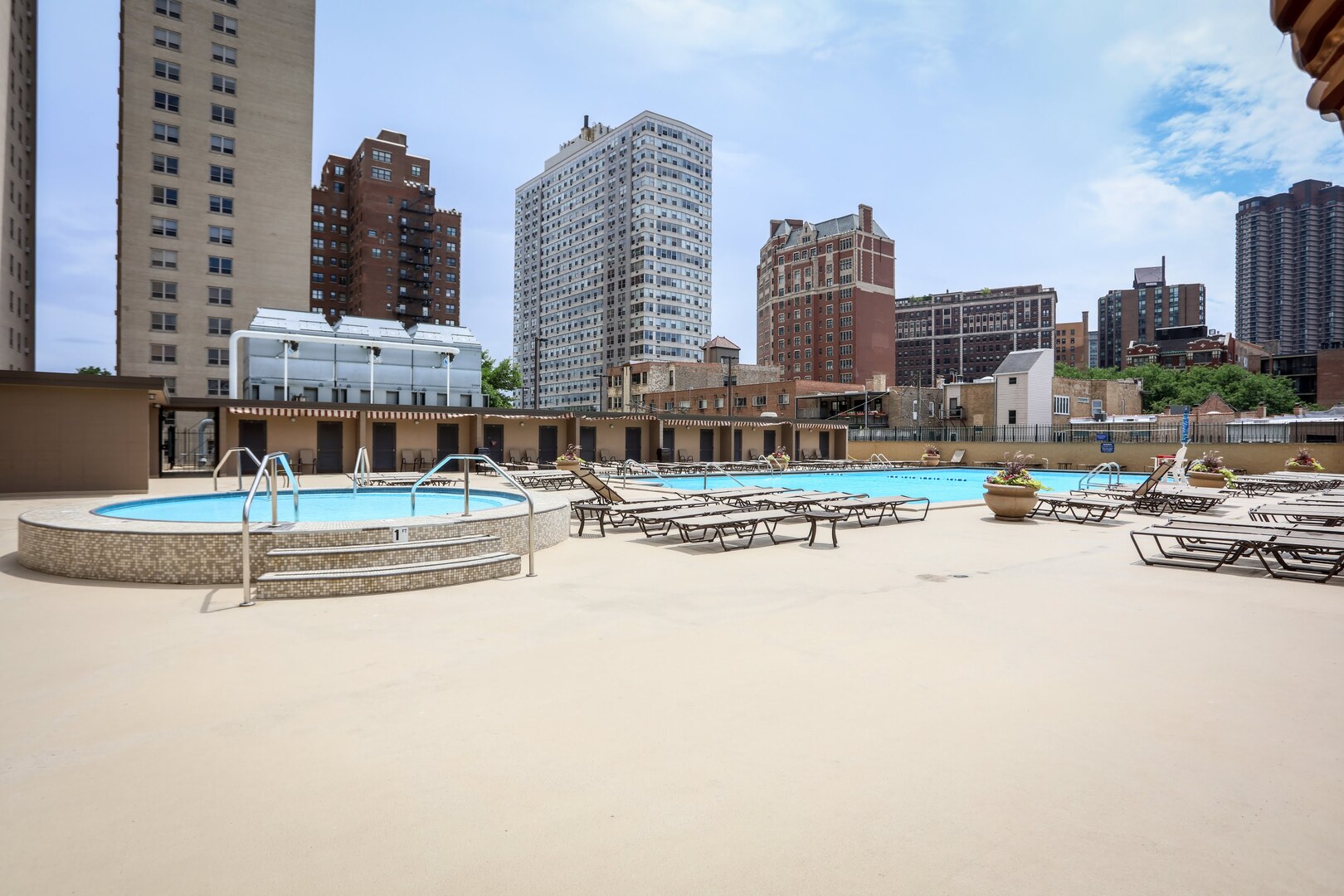 655 West Irving Park Road, Unit 1017 Chicago, IL 60613 - Photo 22 of 24 a building with view of building