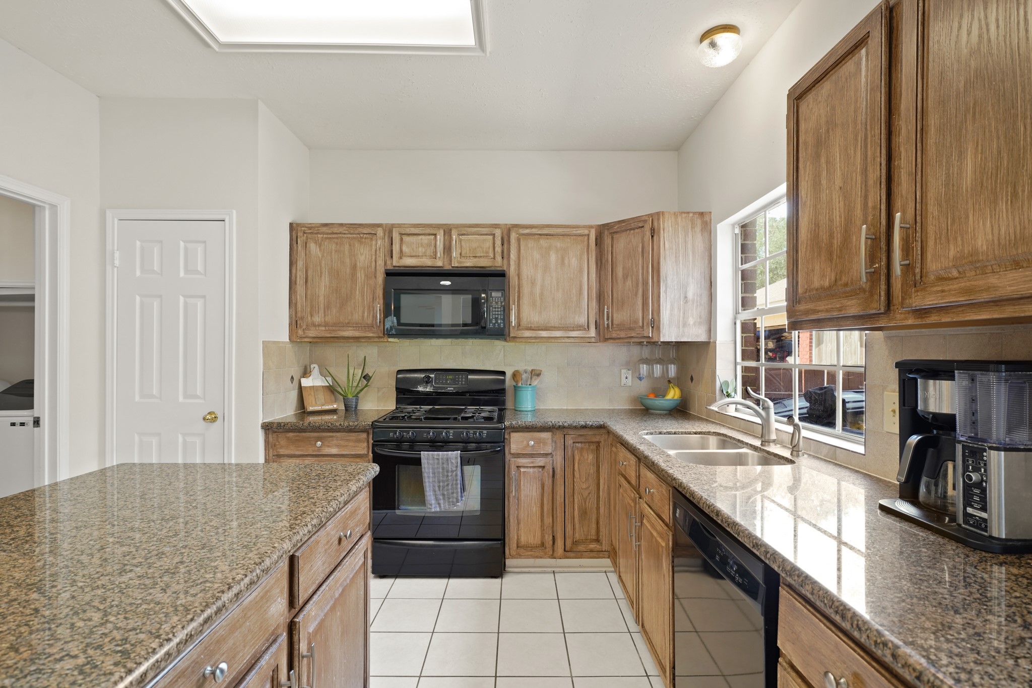 16114 Kintyre Point Road Houston, TX 77095 - Photo 17 of 39