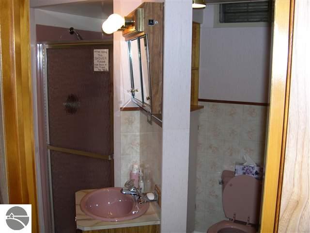 535 Bloomfield Road Traverse City, MI 49686 - Photo 21 of 25 1733760-20.JPG