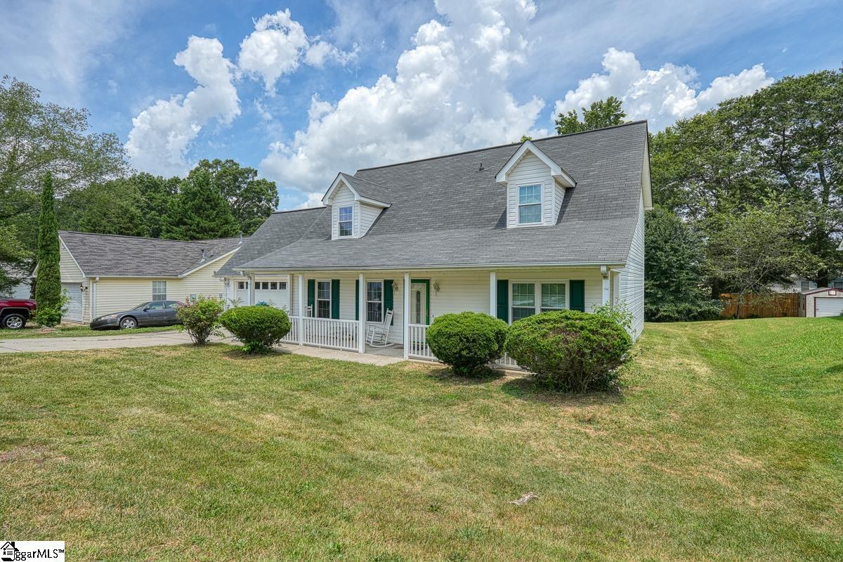 508 Country Garden Drive Fountain Inn, SC 29644 - Photo 2 of 30