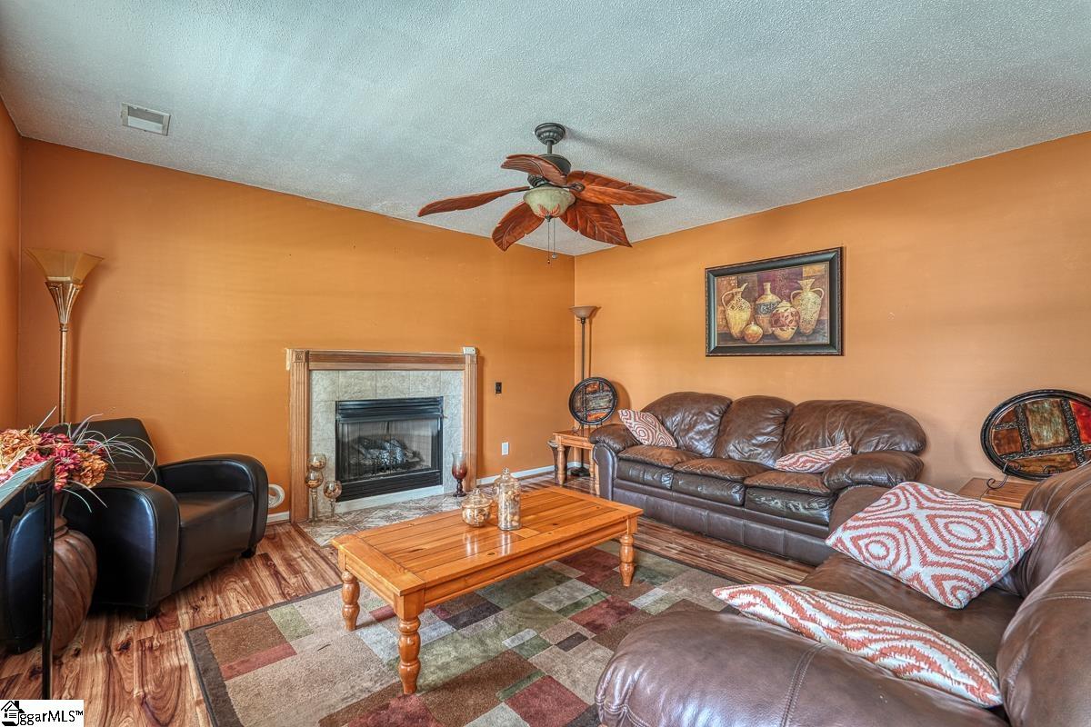 508 Country Garden Drive Fountain Inn, SC 29644 - Photo 6 of 30