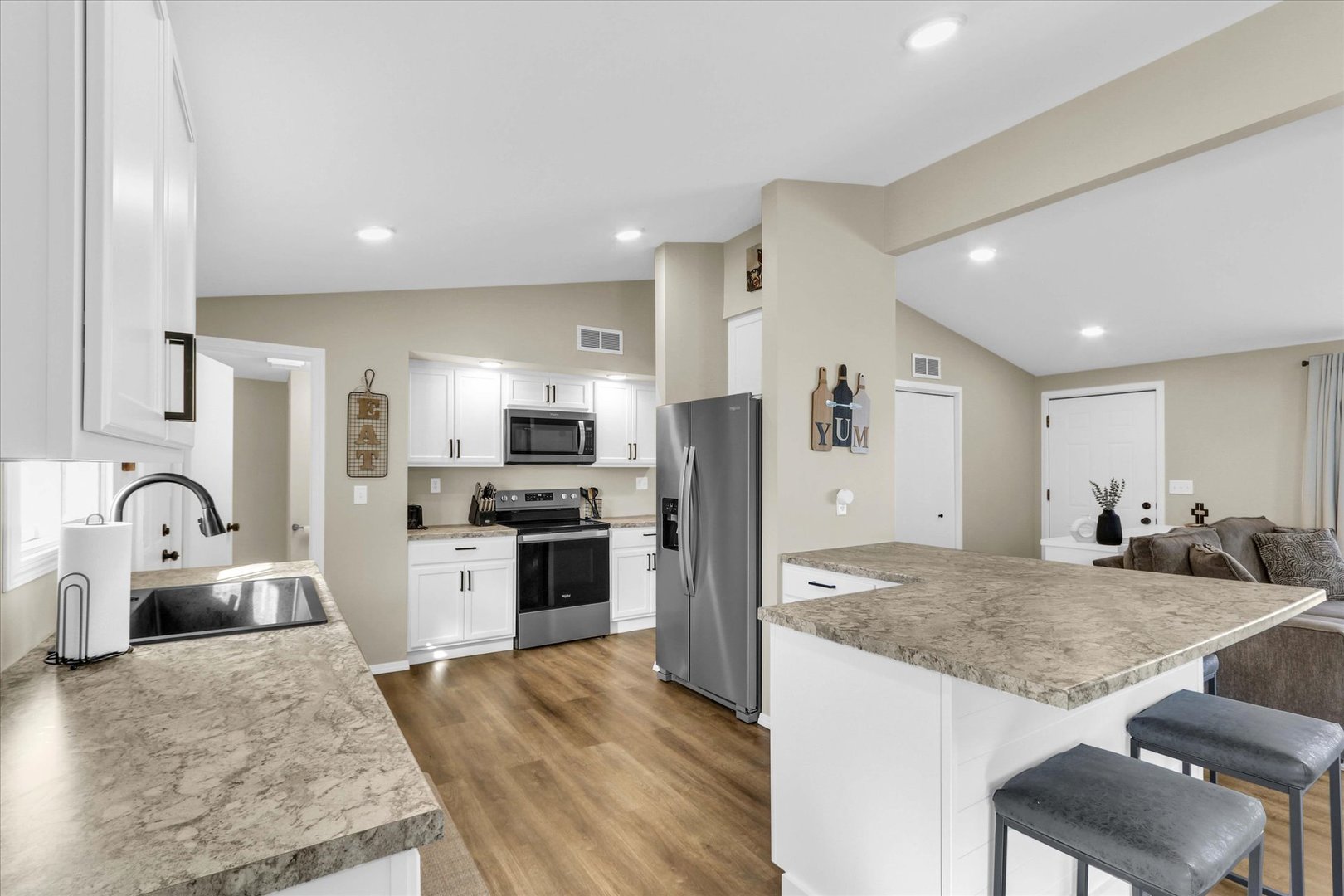 209 West Strong Street Tolono, IL 61880 - Photo 15 of 33