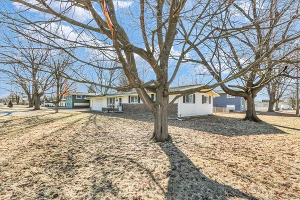 $210,000 | 209 West Strong Street, Tolono, IL 61880
