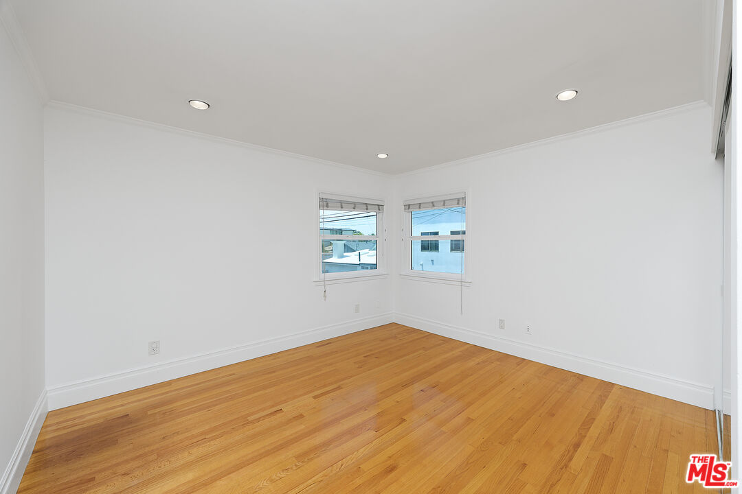 817 Broadway Street Venice, CA 90291 - Photo 10 of 17