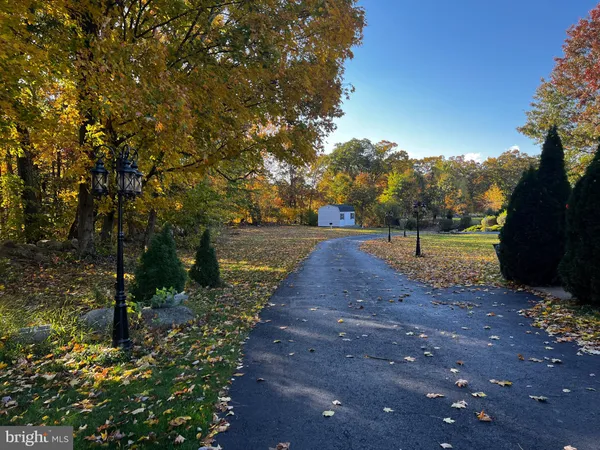 $725,000 | 129 Bald Mountain Road, Wilkes Barre, PA 18702