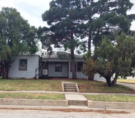 707 West 18th Street Big Spring, TX 79720 - Photo 1 of 1 Main View