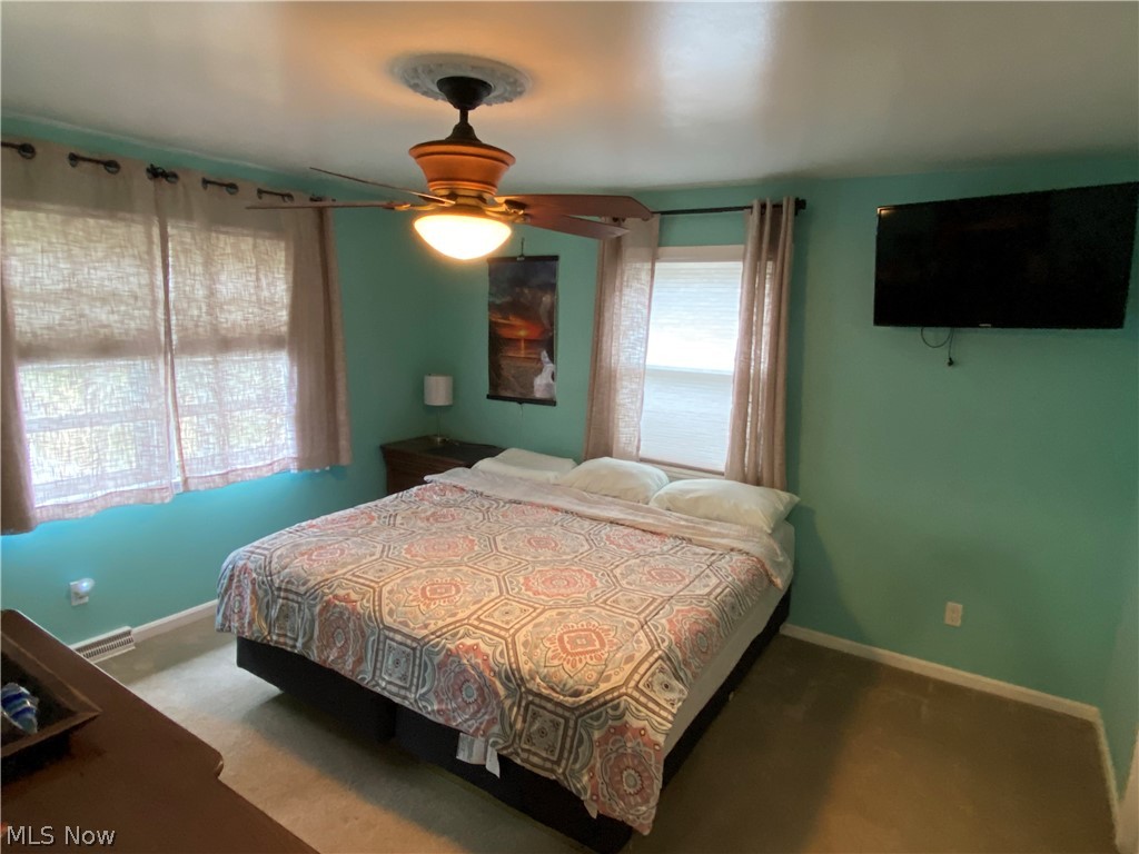 3444 Niles Carver Road Mineral Ridge, OH 44440 - Photo 15 of 29 Master bedroom