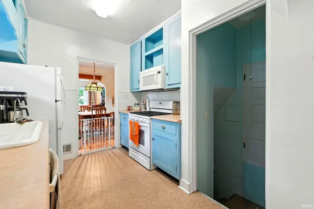 $290,000 | 201 South River Road, North Manchester, IN 46962