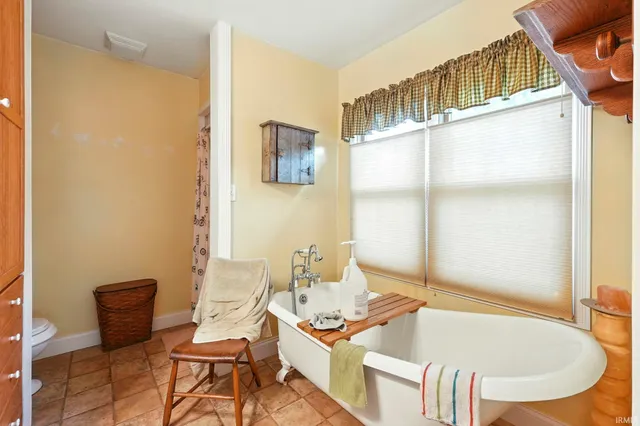 $290,000 | 201 South River Road, North Manchester, IN 46962