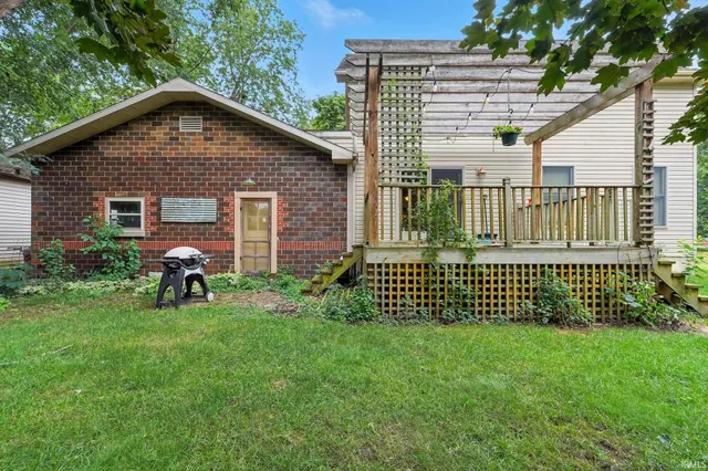 $290,000 | 201 South River Road, North Manchester, IN 46962