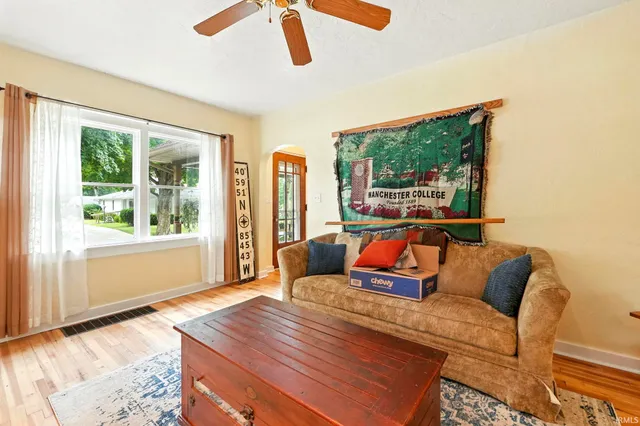 $290,000 | 201 South River Road, North Manchester, IN 46962