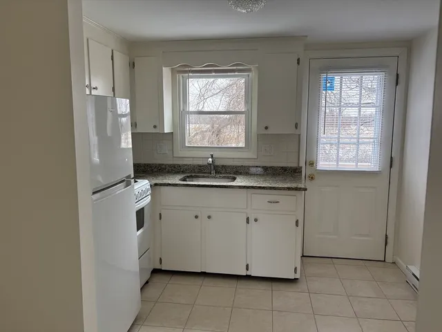 $1,900 | 681 State Road, Unit 14, Plymouth, MA 02360