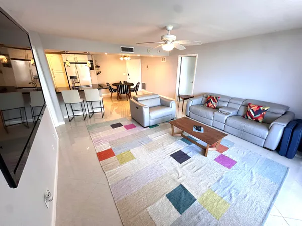 $4,200 | 1 Las Olas Circle, Unit 313, Fort Lauderdale, FL 33316