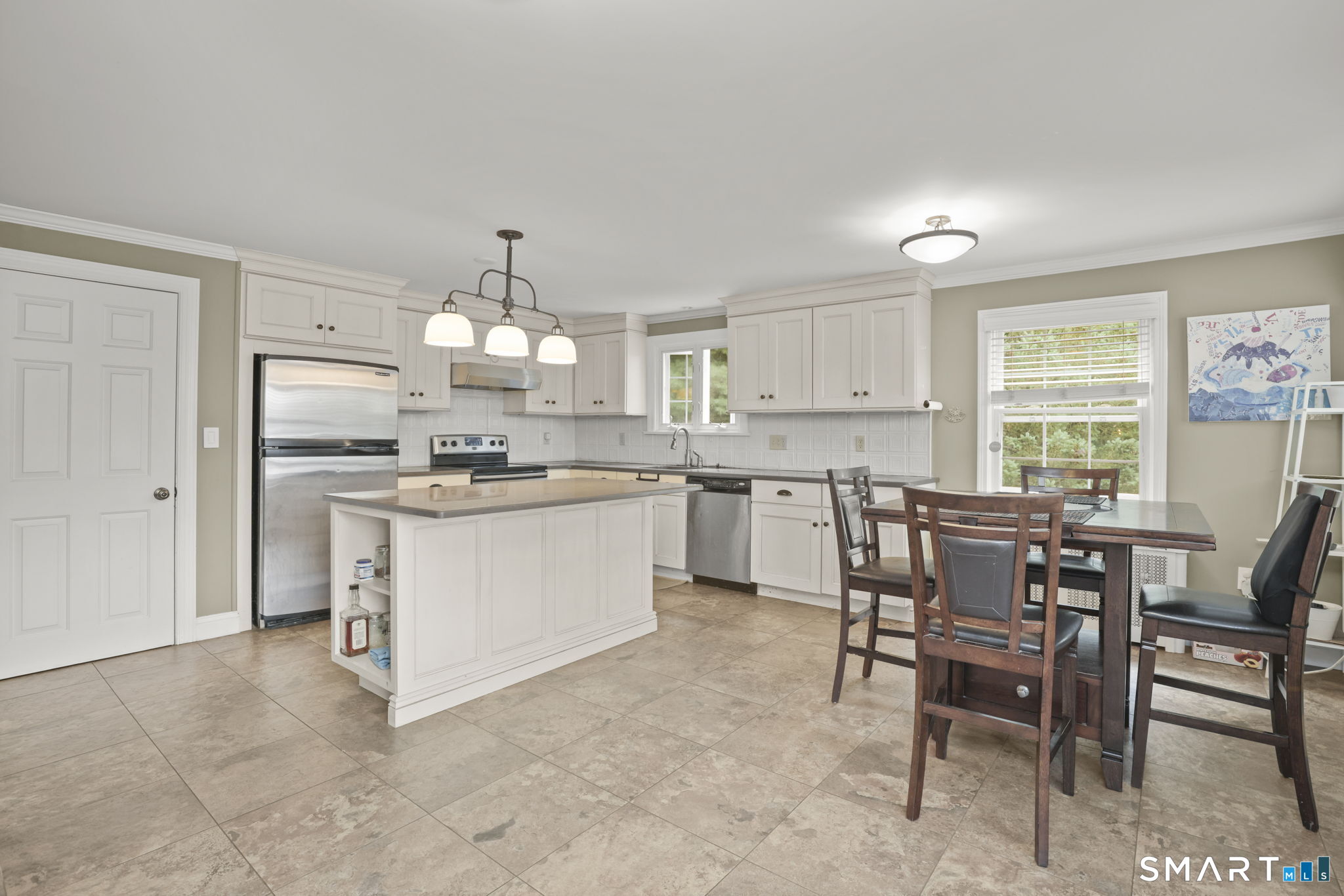 22 Beverly Road Trumbull, CT 06611 - Photo 5 of 29