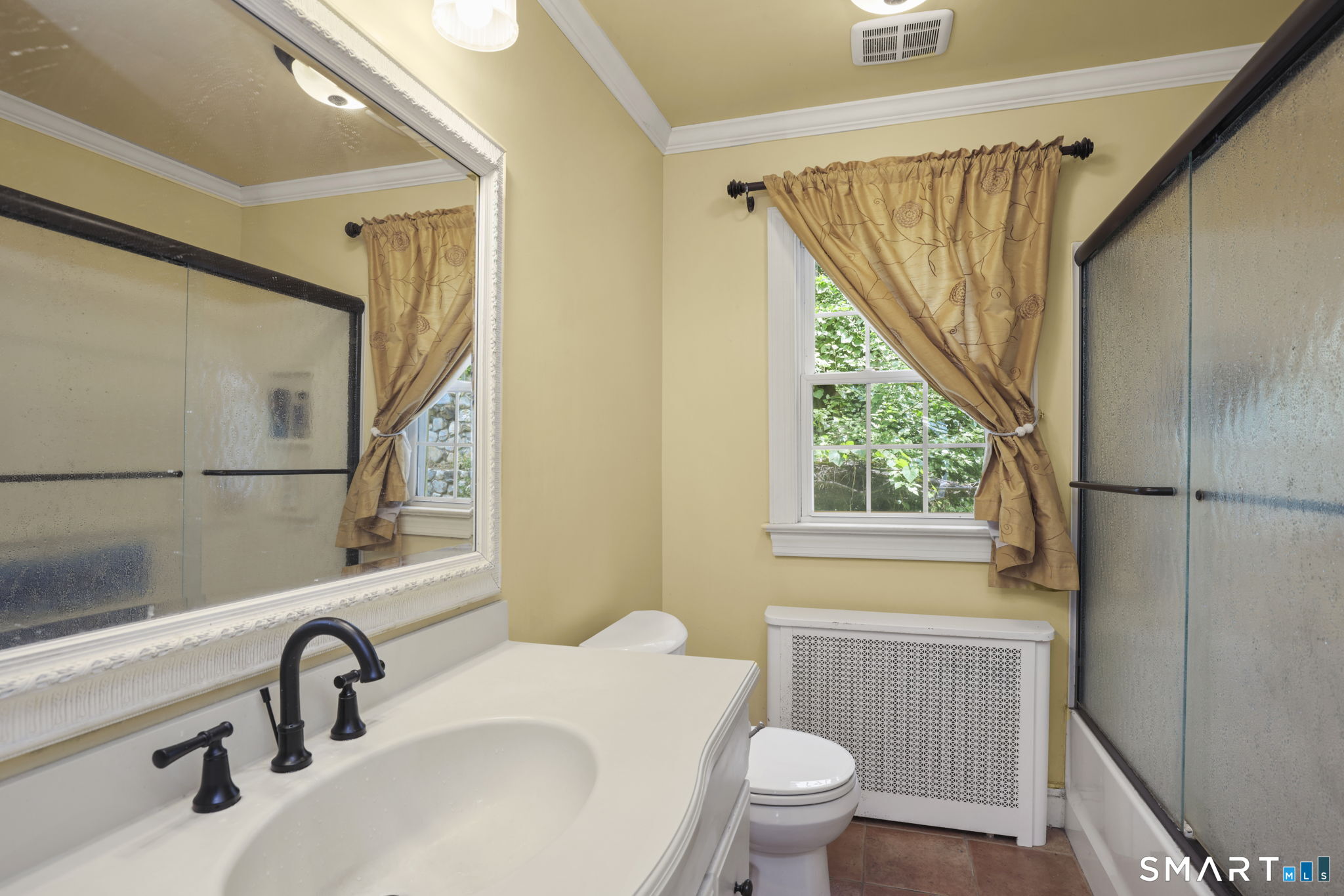 22 Beverly Road Trumbull, CT 06611 - Photo 10 of 29