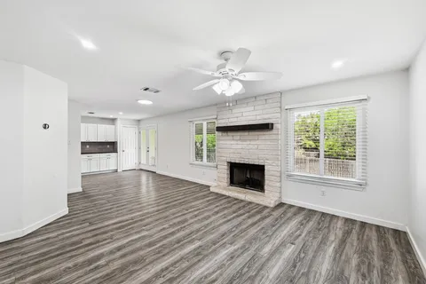 $599,995 | 5812 Kayview Drive, Austin, TX 78749