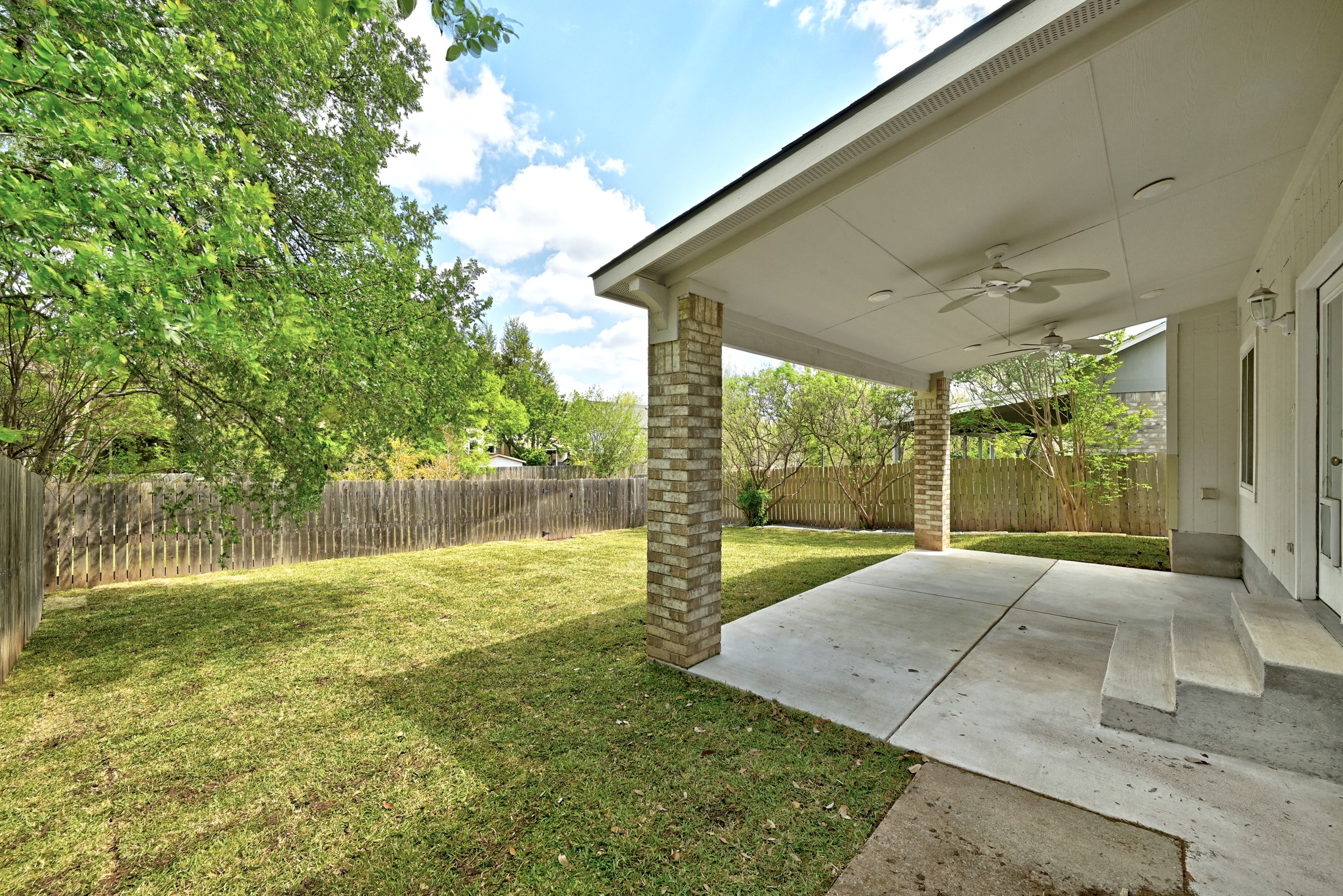 5812 Kayview Drive Austin, TX 78749 - Photo 29 of 31 a view of a backyard of the garden