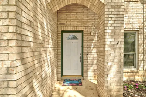 $599,995 | 5812 Kayview Drive, Austin, TX 78749