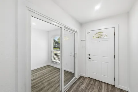 $599,995 | 5812 Kayview Drive, Austin, TX 78749