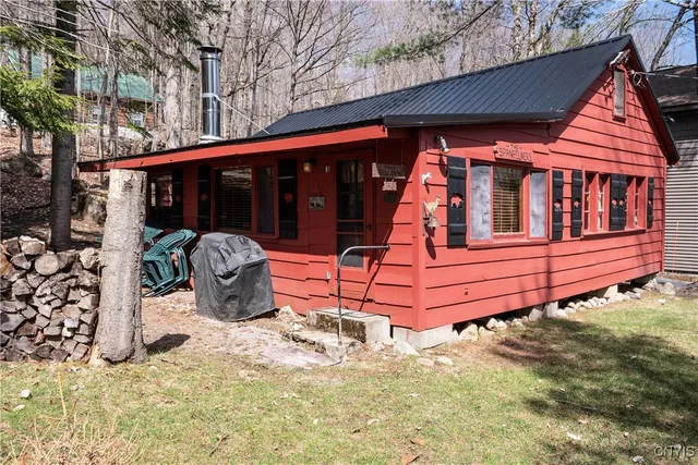 $359,000 | 145 Hollywood Road, Webb, NY 13420
