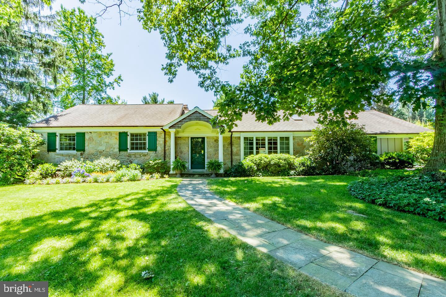 942 Ethan Allen Road Berwyn, PA 19312 - Photo 1 of 43 Gallery Image 1