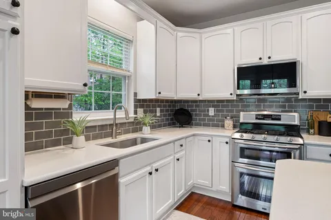 $495,000 | 27 Forest Gate Lane, Wilmington, DE 19810