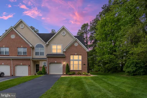 $495,000 | 27 Forest Gate Lane, Wilmington, DE 19810
