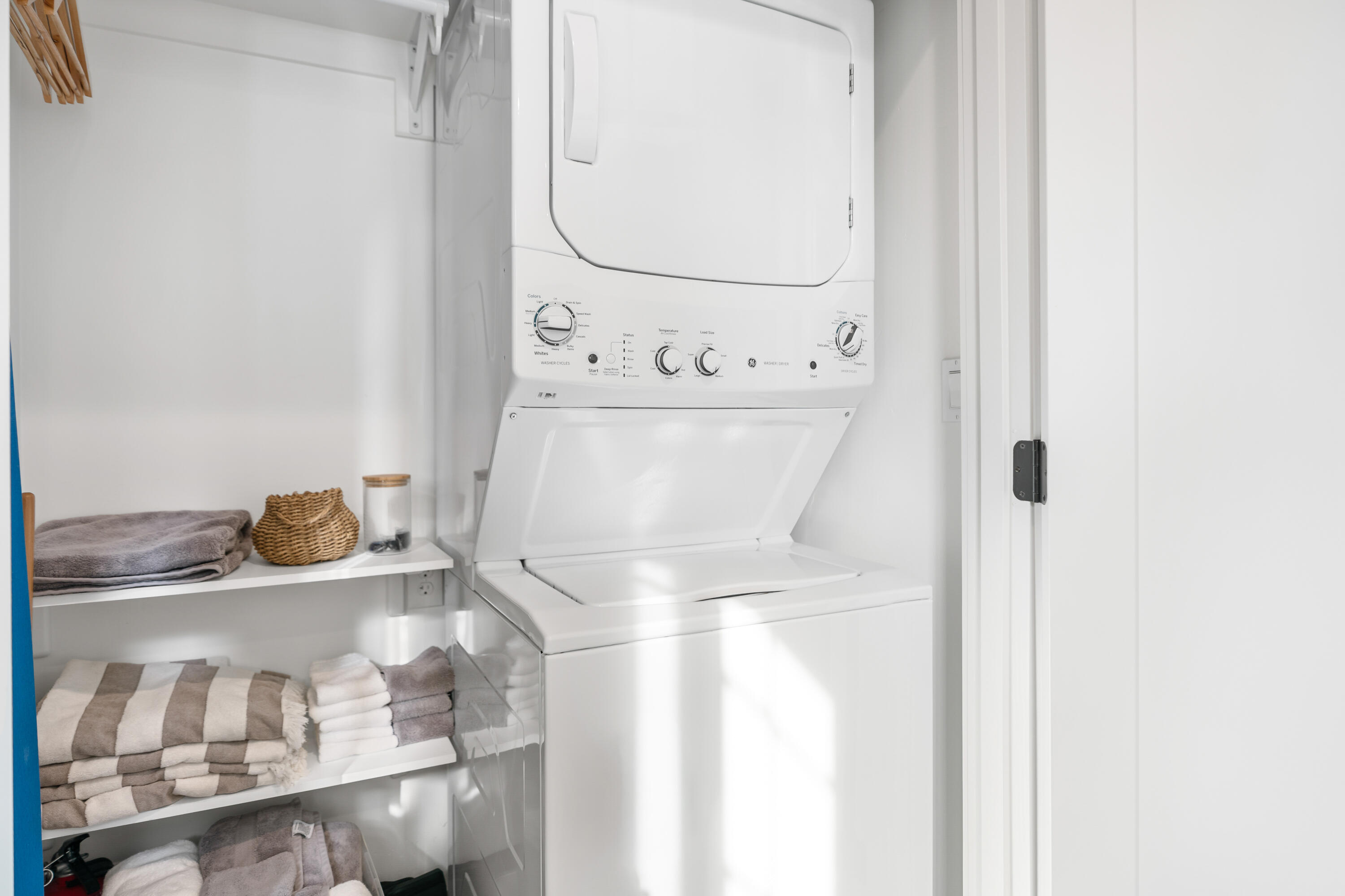 17189 Covina Road Bend, OR 97707 - Photo 40 of 81 31-Guest Laundry Room