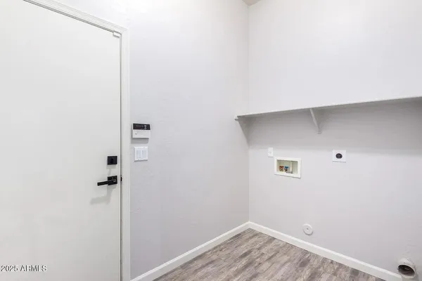 $2,750 | 7037 East Regina Street, Mesa, AZ 85207