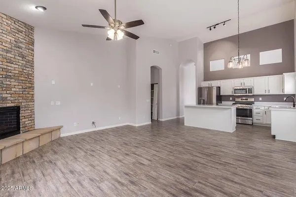 $2,750 | 7037 East Regina Street, Mesa, AZ 85207