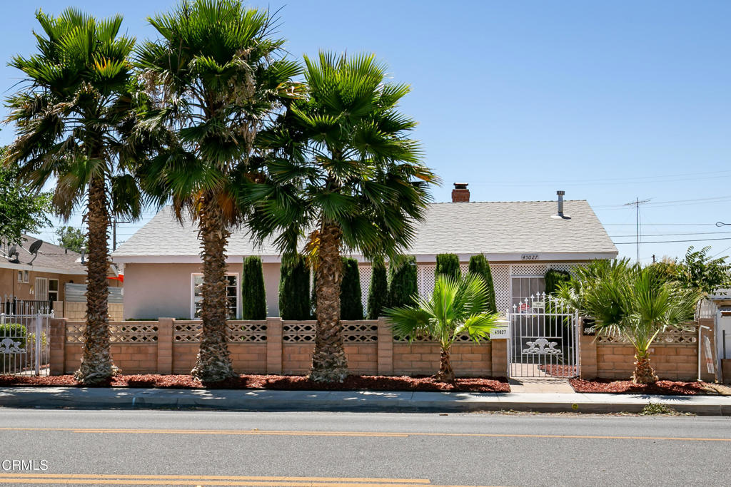 45027 Division Street Lancaster, CA 93535 - Photo 1 of 27