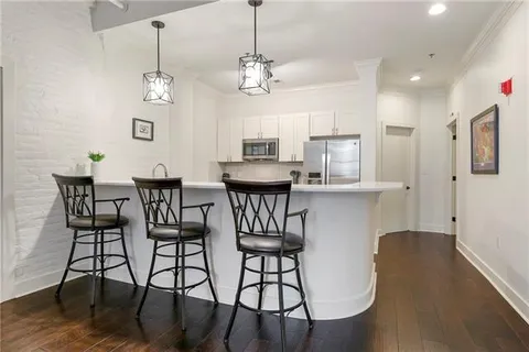 $425,000 | 633 Tchoupitoulas Street, Unit 6, New Orleans, LA 70130
