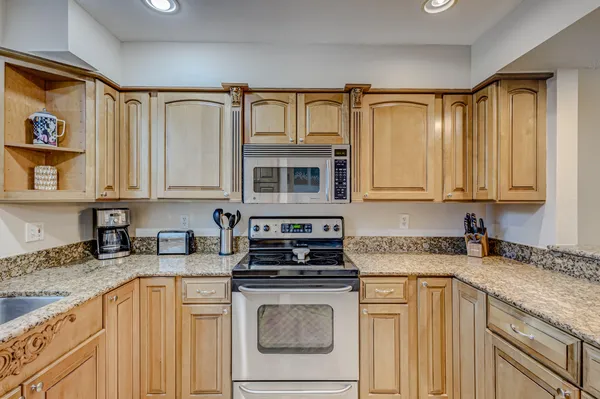 $8,500 | 406 Mainsail Circle, Jupiter, FL 33477