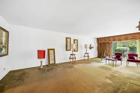 $499,000 | 2419 Lake Avenue, Wilmette, IL 60091