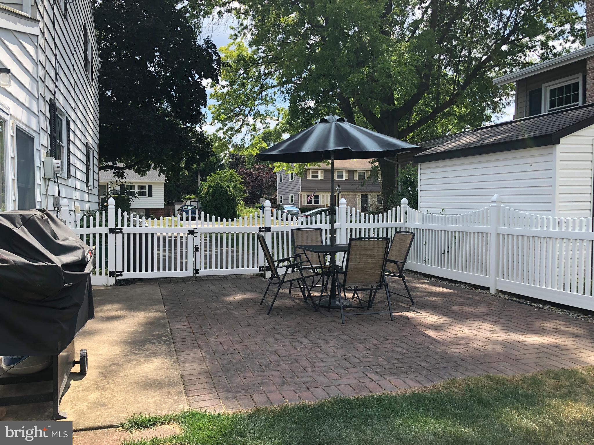 511 Spring Avenue Lititz, PA 17543 - Photo 26 of 29 Nice patio - just of 4 season room!