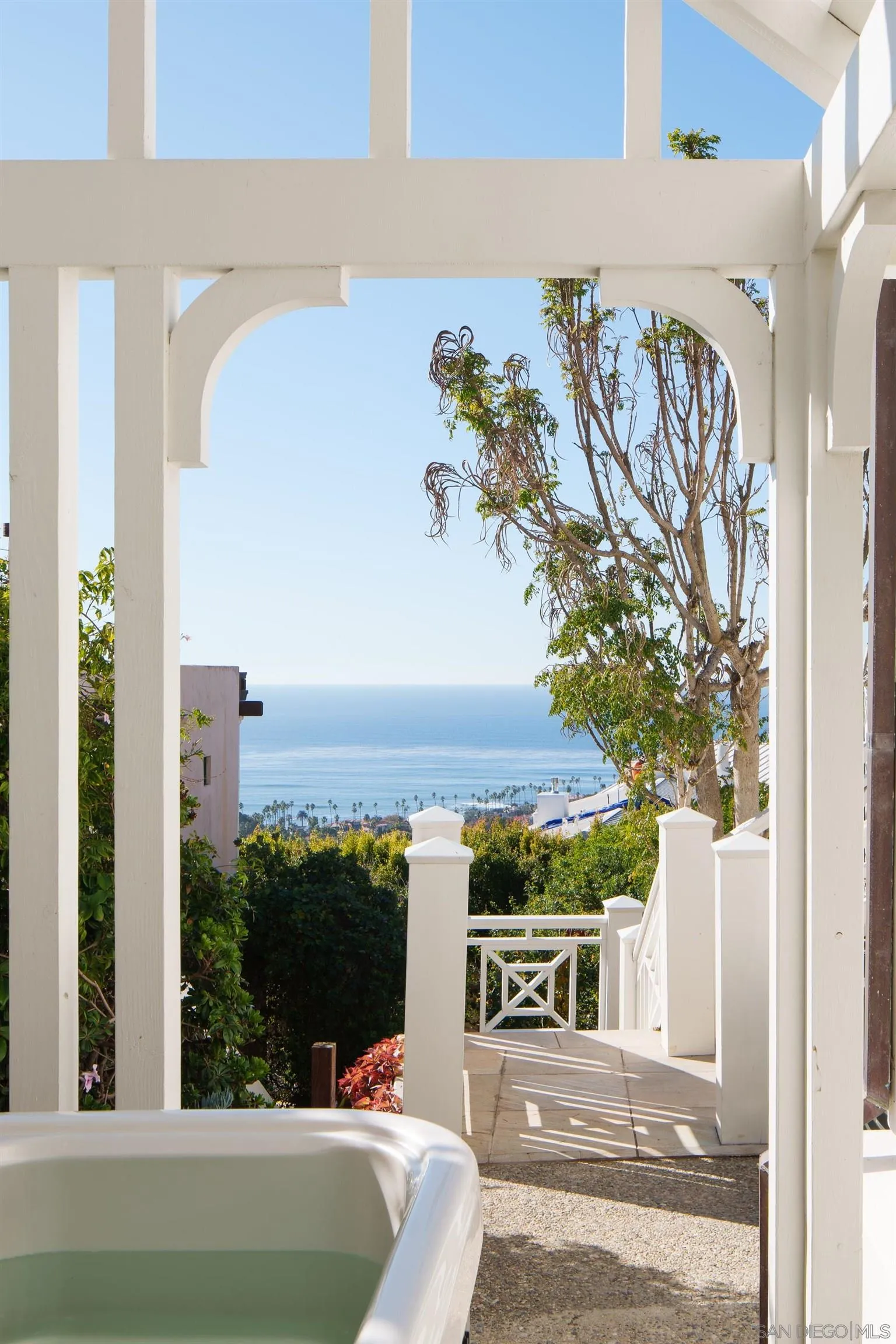 935 Havenhurst Drive La Jolla, CA 92037 - Photo 8 of 21 a outdoor view with a tub