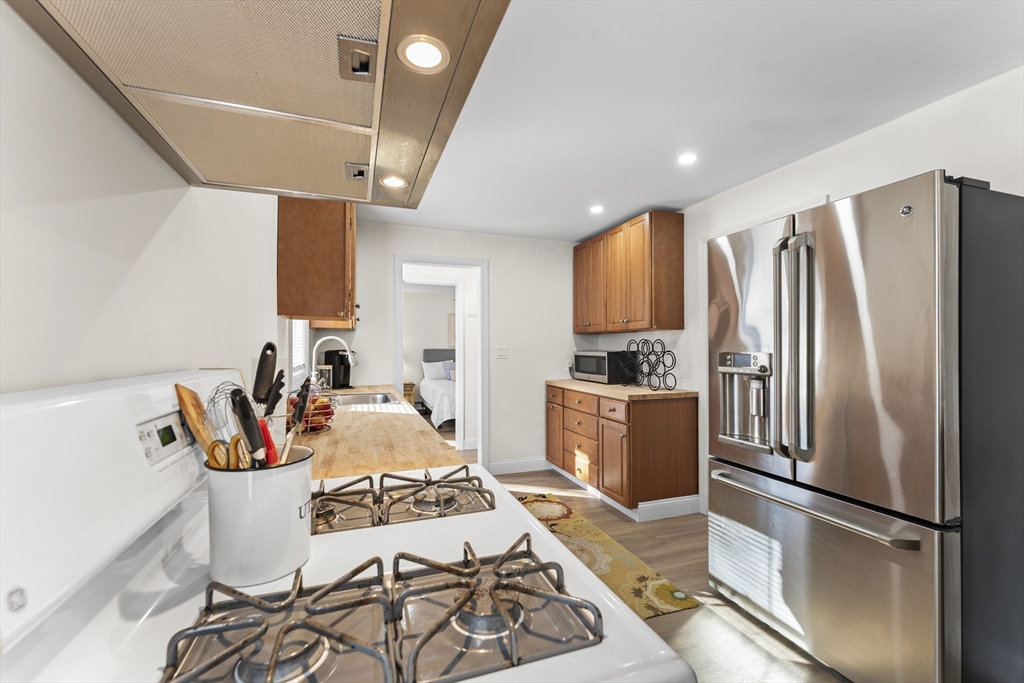 1011 Webster Street Needham, MA 02492 - Photo 21 of 42