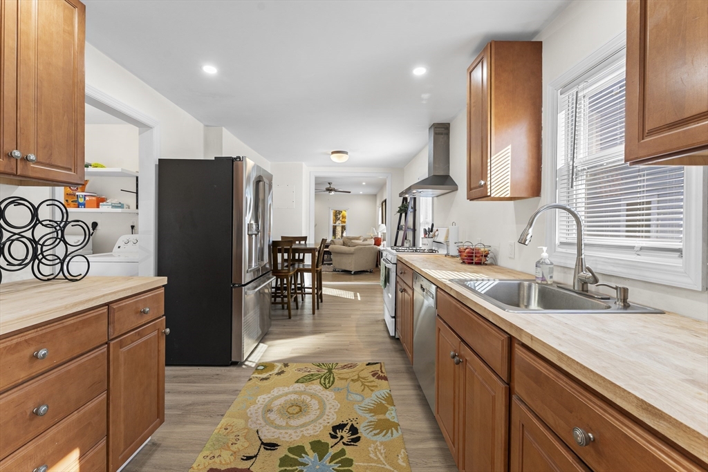 1011 Webster Street Needham, MA 02492 - Photo 24 of 42