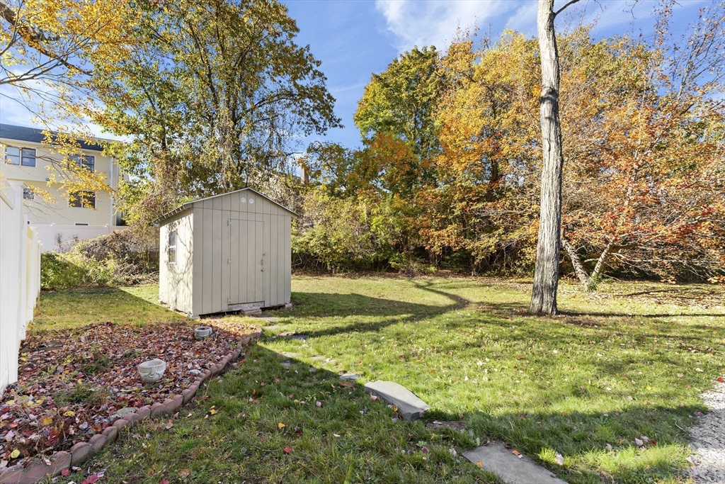 1011 Webster Street Needham, MA 02492 - Photo 8 of 42