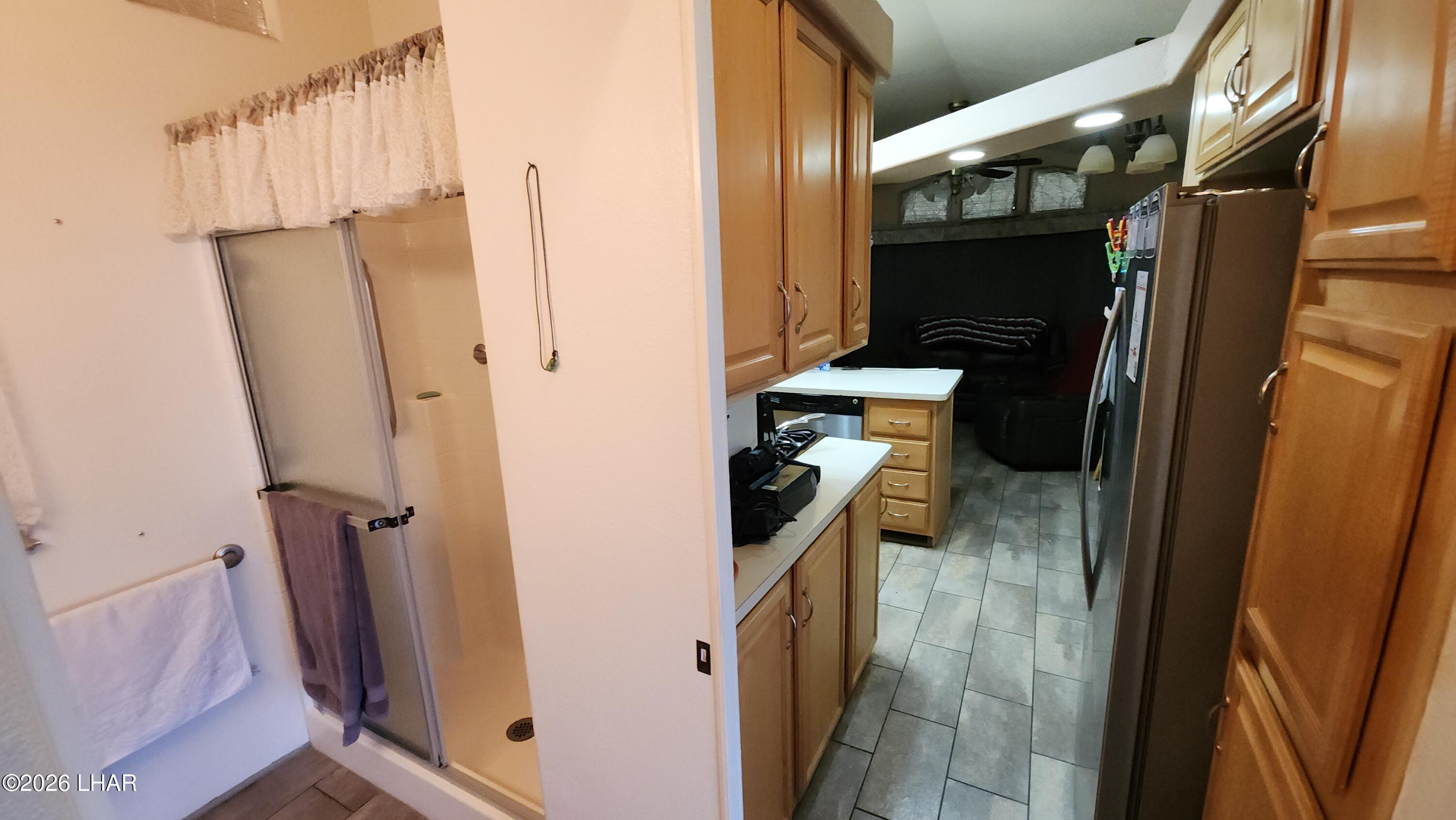 41 North Sagebrush Road Quartzsite, AZ 85346 - Photo 20 of 33 a view of walk in closet